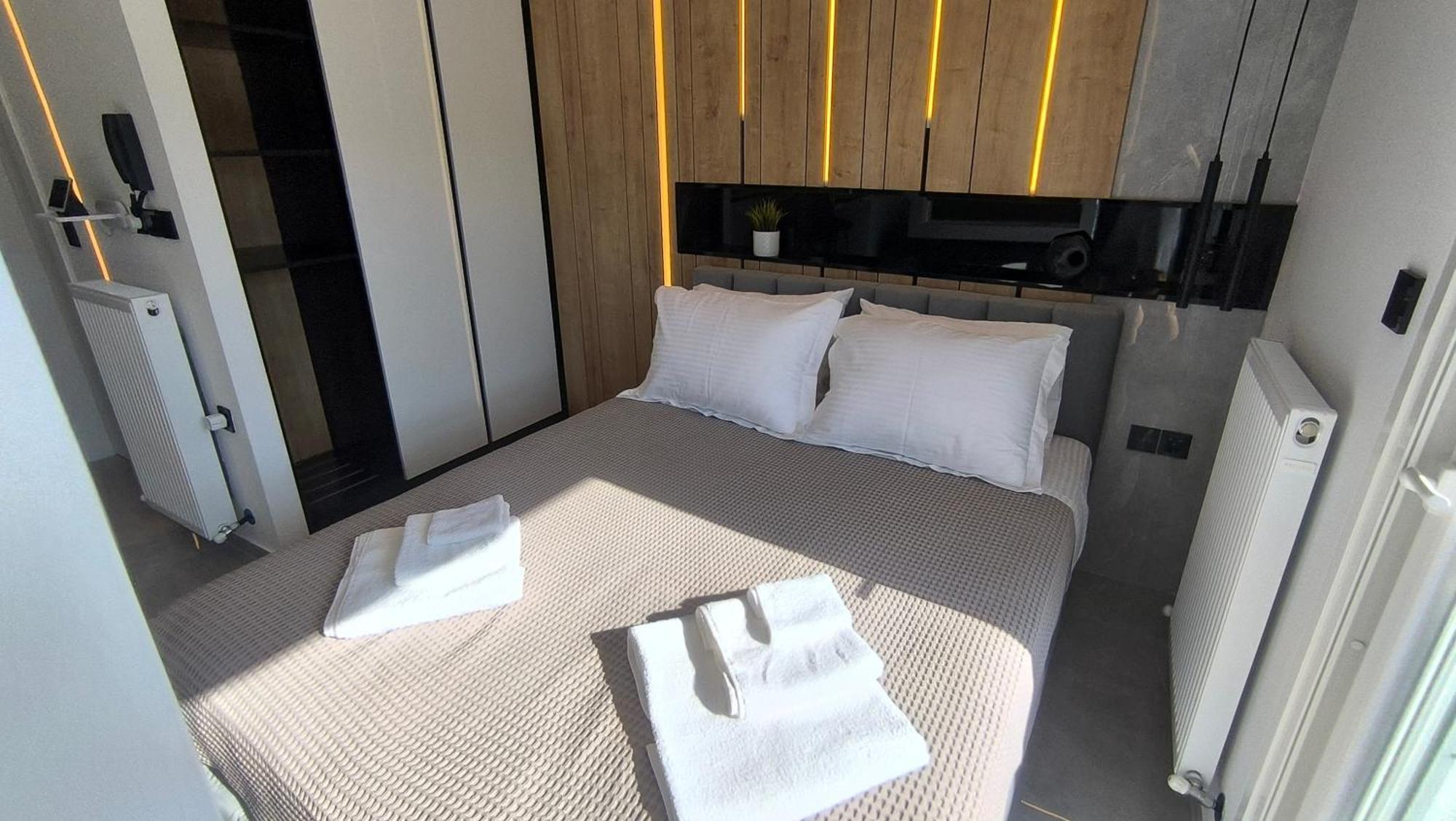 Larisa Absolute Suites, Sky View Smart Home Exterior foto